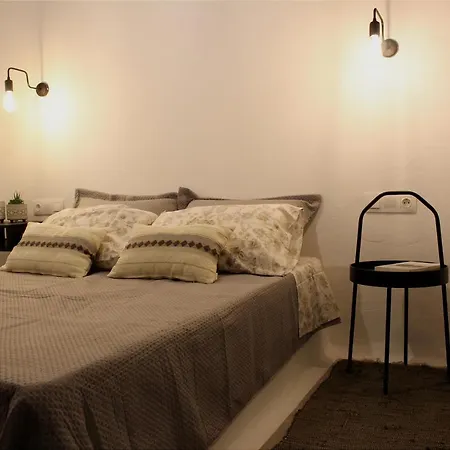 Apartament το σπίτι της γιαγιάς - Granny's Guest's House Koronos